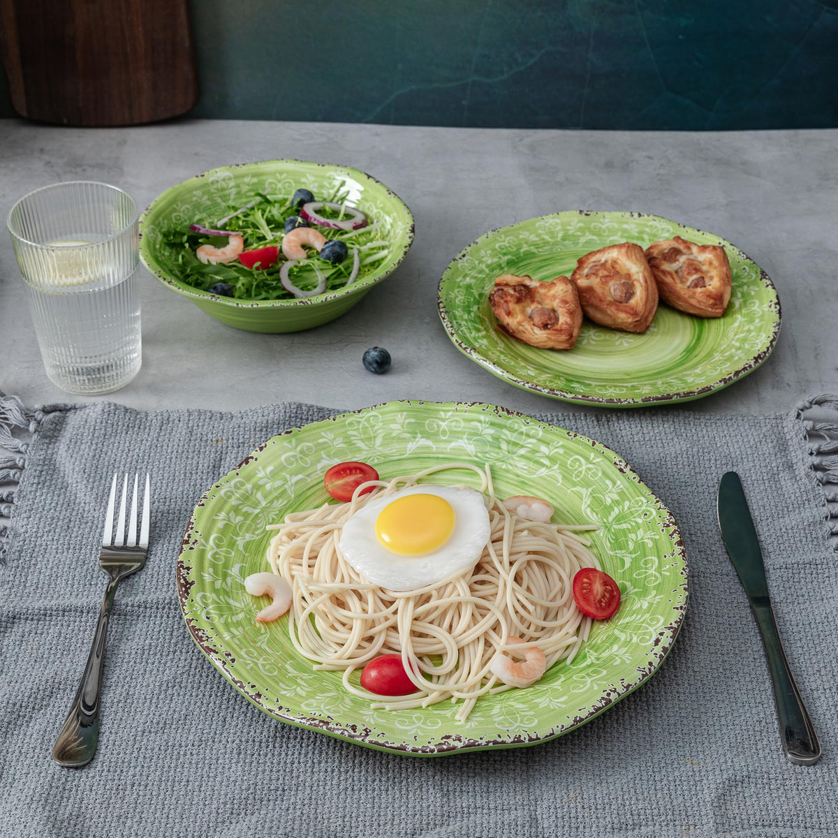 12 Piece Green Melamine Dinnerware Set N166