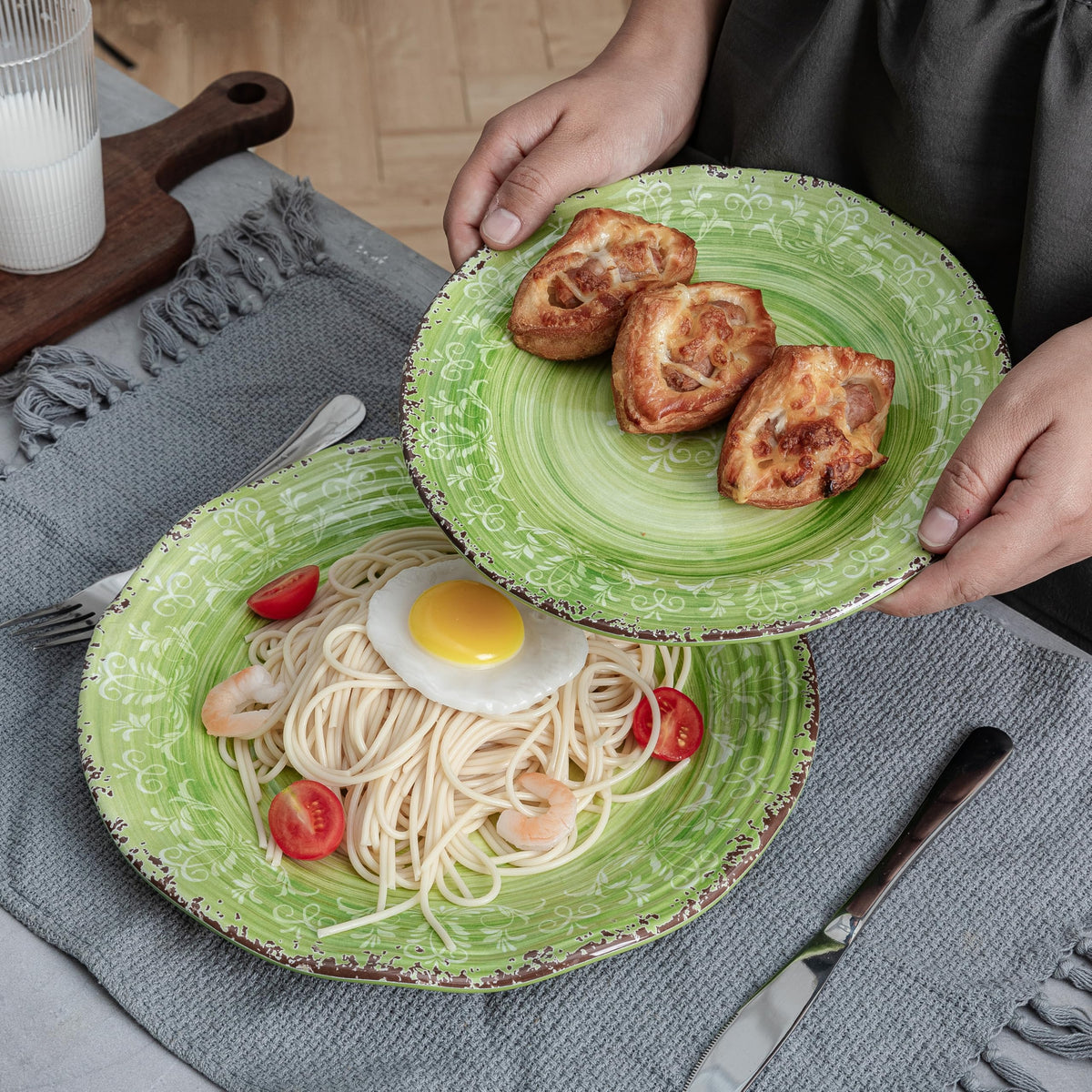 12 Piece Green Melamine Dinnerware Set N166
